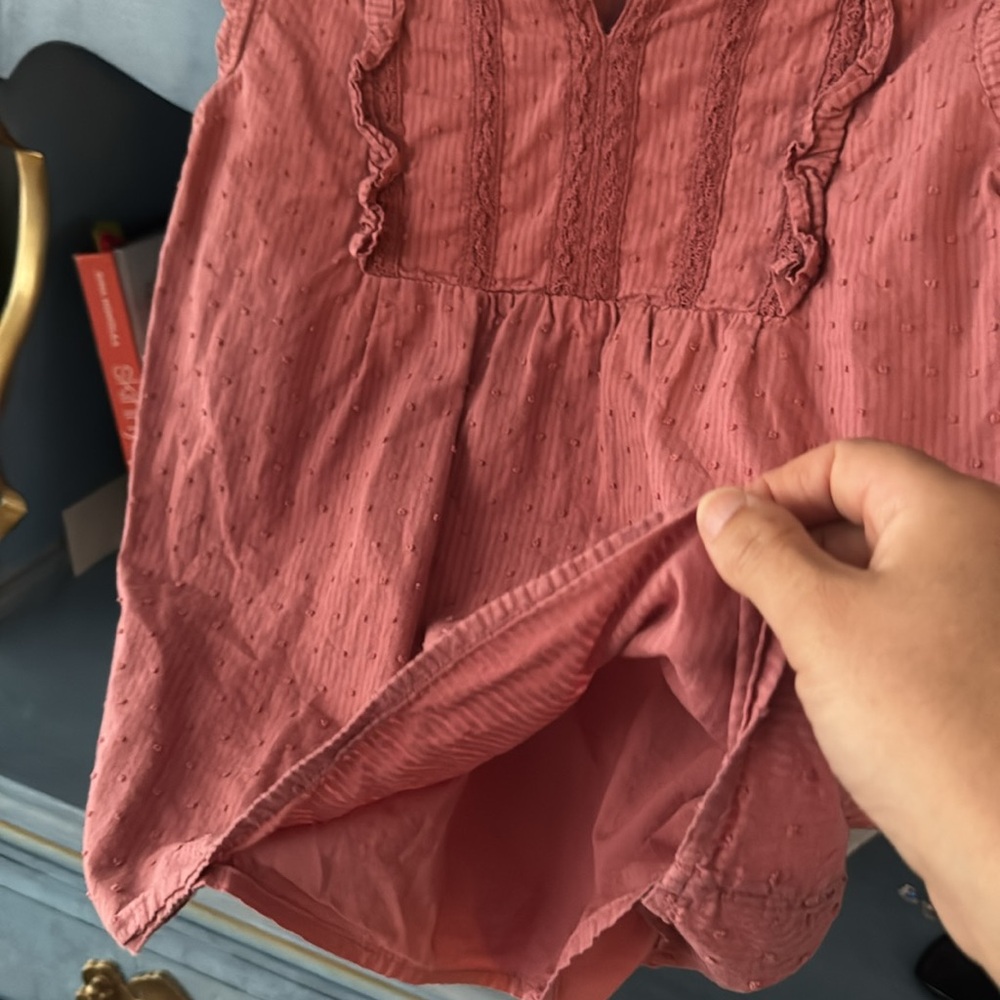 Old navy Ruffled Pink Top - Picture 3 of 5